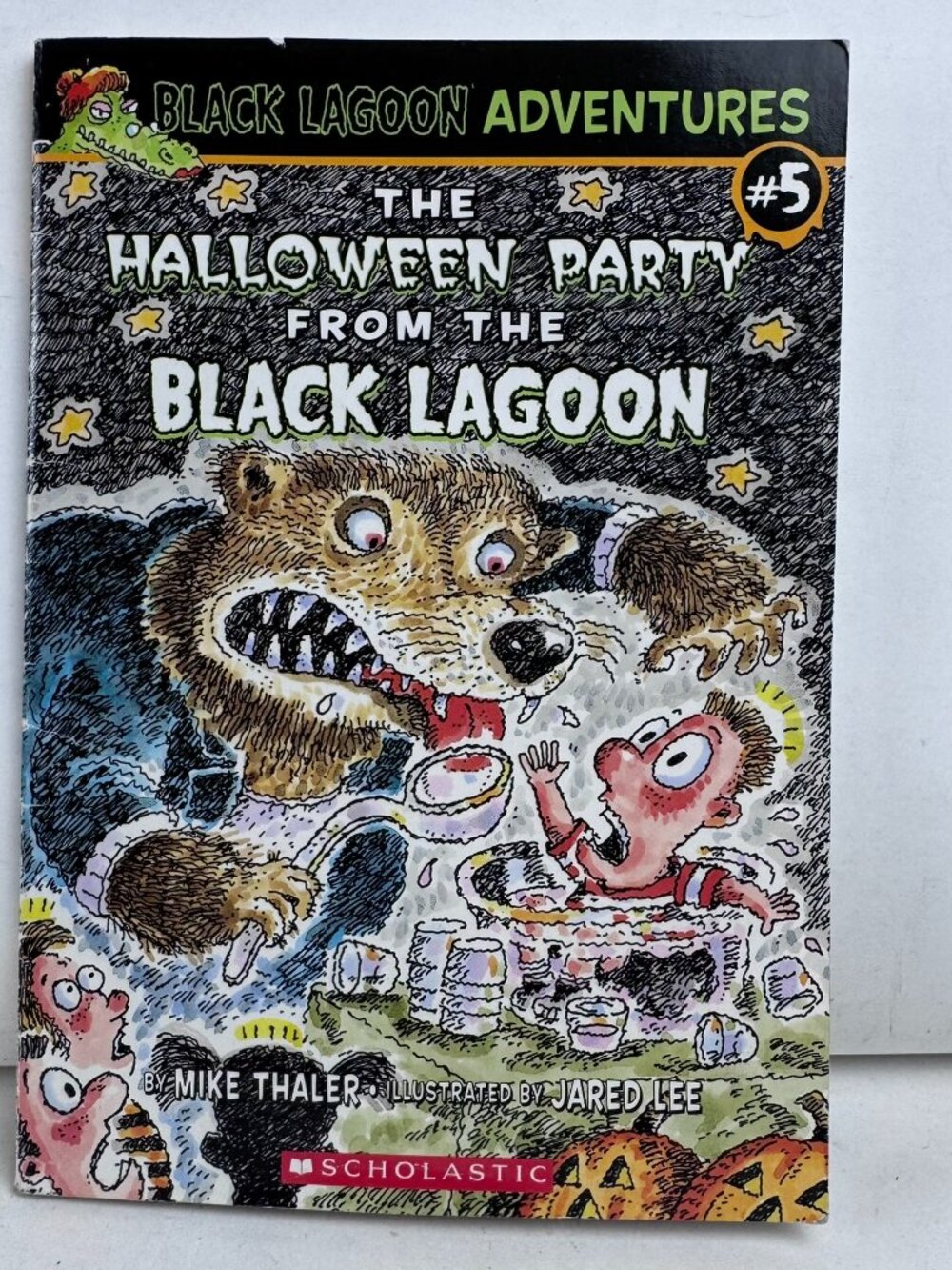 Black Lagoon Adventures #5 The Halloween Party Mike Thaler PB 9780439680752